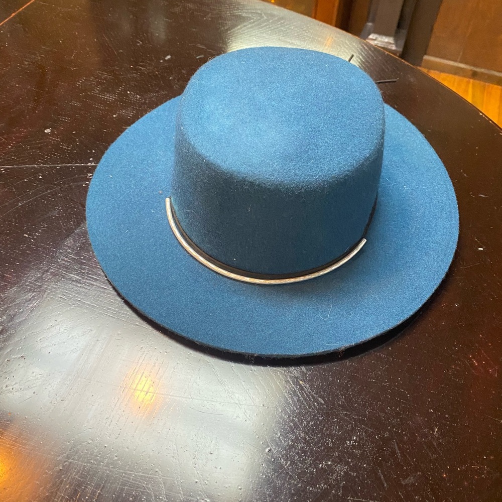 Lucky Brand Blue Felt Hat with Silver Accent